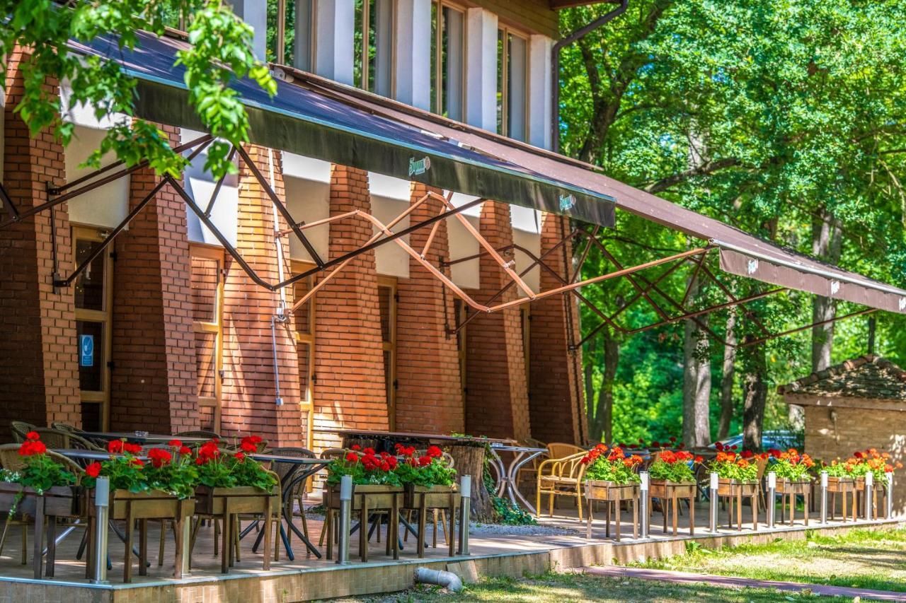 Zichy Park Hotel Bikacs Exterior photo